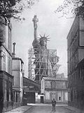 La Statue de la Liberté dans les ateliers Gaget-Gauthier, à Paris.