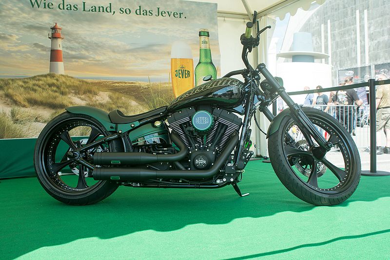 File:Custombike - Hamburg Harley Days 2016 19.jpg