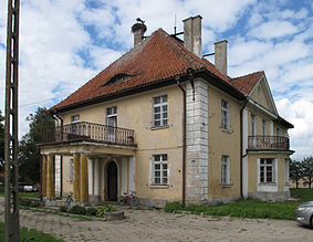 Zespół pałacowy z XIX/XX w. w Dąbrówce Małej (gmina Węgorzewo).