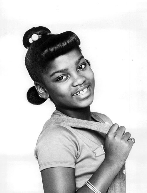 Danielle Spencer Spencer portrayed Raj's younger sister, Dee Thomas.