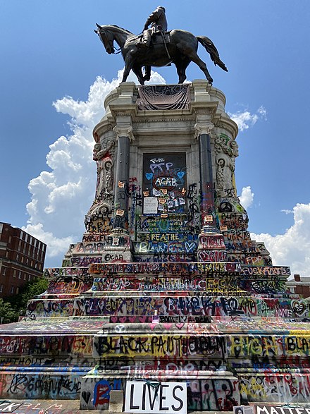 Vandalized monument of Confederate general Robert E. Lee in Richmond, Virginia, on July 1, 2020