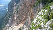 Rockslide area above Villach Dobratsch - Rote Wand.JPG