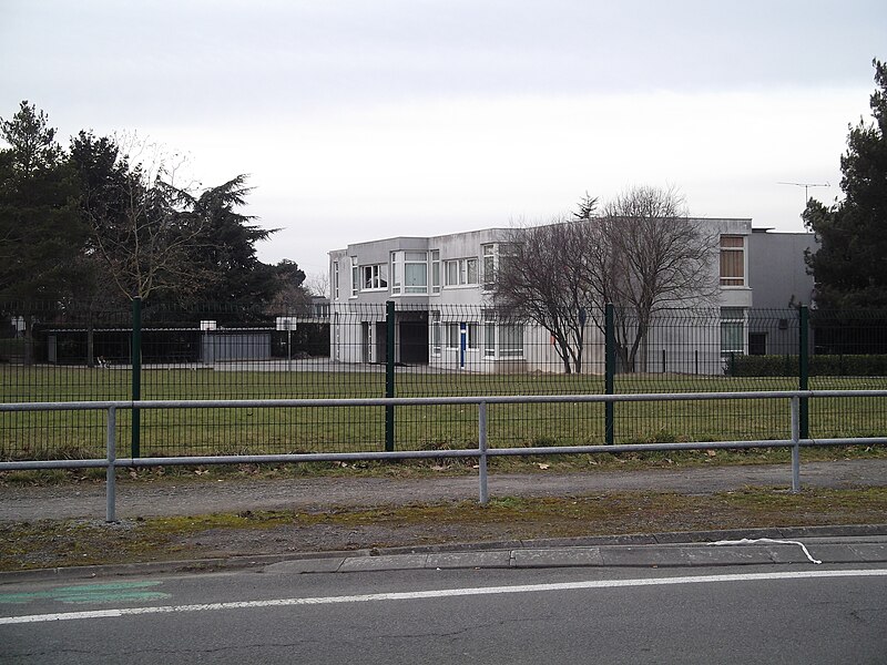 File:Ecole Sévigné Ancenis.jpg