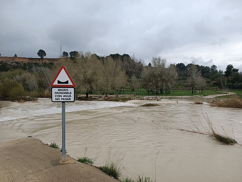 File:El río Serpis 01.jpg