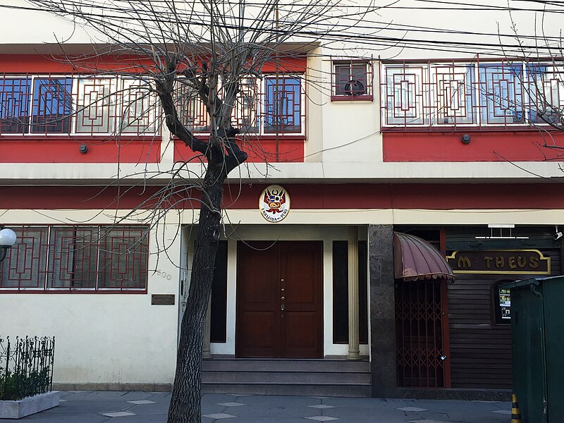 File:Embajada de Perú en La Paz, Bolivia.jpg