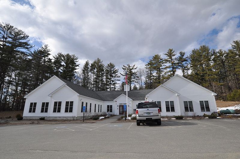 File:EpsomNH Library.jpg