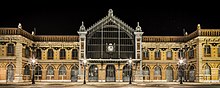 Der Bahnhof Almería in der Nacht