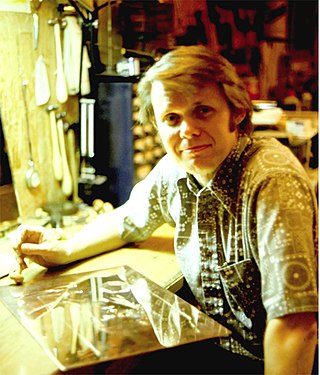 <span class="mw-page-title-main">Evan Lindquist</span> American artist and printmaker (born 1936)