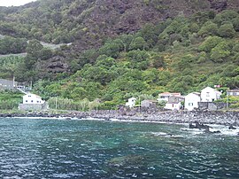 A coastal perspective of the Fajã das Almas in the parish of Manadas