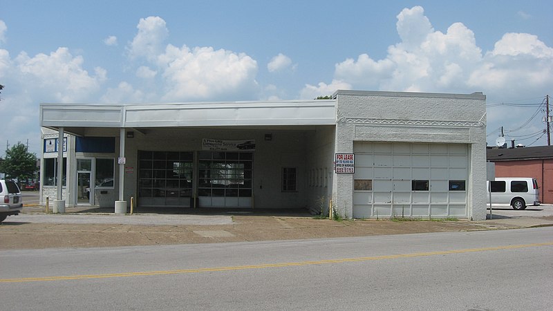 File:Firestone Tire and Rubber Store in Evansville.jpg