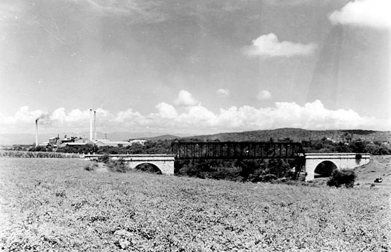 File:Fotografia antigua del puente negro .jpg