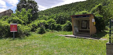 Passenger shelter.