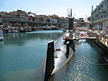 Il battello ormeggiato nella darsena del porto antico di Genova