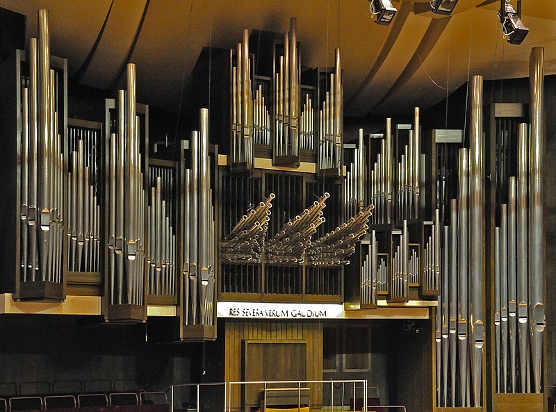 File:Gewandhausorgel.jpg