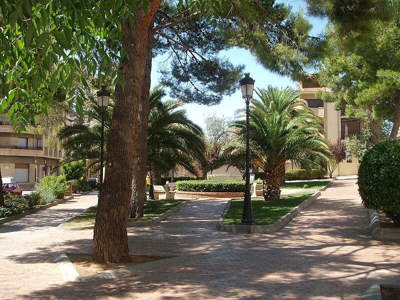 File:Glorieta Oliva Gasque.JPG