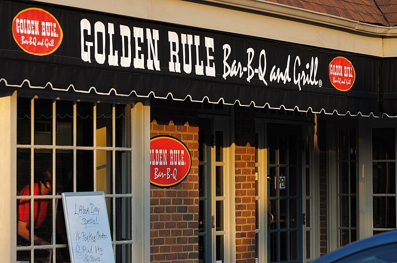 File:Golden Rule BBQ in Crestline.jpg