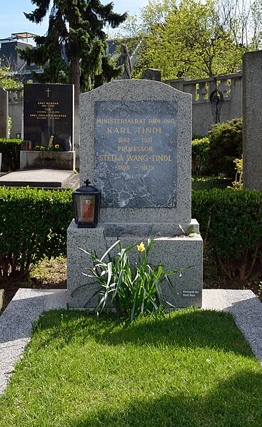 File:Grave of Stella Wang-Tindl.jpg