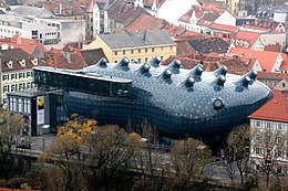 Graz Kunsthaus vom Schlossberg 20061126.jpg