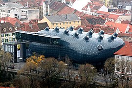Kunsthaus Graz-ը Գրացում, հեղինակներ՝ Փիթեր Կուկ և Քոլին Ֆուրնիե, 2003