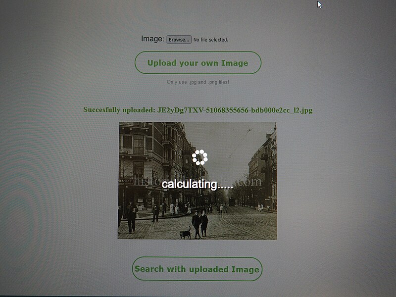 File:Hackathon - Die KI berechnet aus Ähnlichkeiten Distanzen zu Gebäuden anhand von Fotos aus der Fotothek.jpg