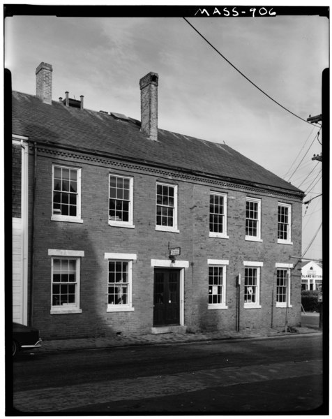 File:Historic American Buildings Survey Cortlandt V. D. Hubbard, Photographer July 1966 SOUTHWEST ELEVATION FACING UNION STREET - Coffin-Athearn Stores, 2 Union Street, Nantucket, HABS MASS,10-NANT,29-2.tif