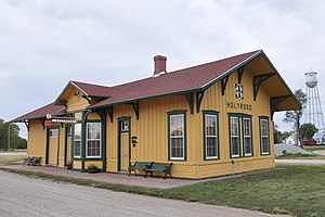 Holyrood Santa Fe Depot Kansas tenggara view.jpg