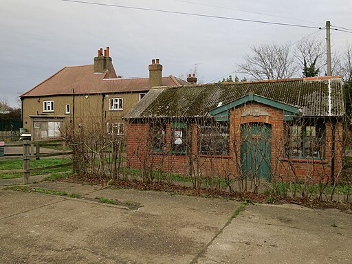 Information Centre, Horton Country Park - geograph.org.uk - 4852662