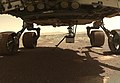 Vrtulník Ingenuity při vyndavání z břicha vozítka, sol 46