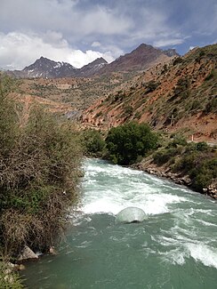 Iskander Darya near river head.jpg