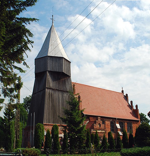 File:Jeziernik kosciol front bok.jpg