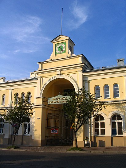 Jak dojechać komunikacją do Muzeum Zabawek I Zabawy - O miejscu docelowym