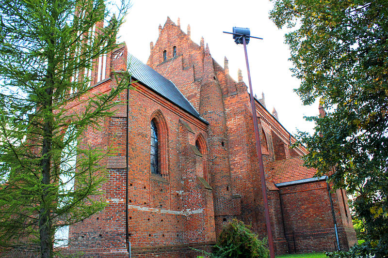 File:Kościół par.p.w.św. Stanisława w Brześciu Kujawskim5 N. Chylińska.JPG
