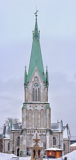 Kristiansands domkyrka i oktober 2004