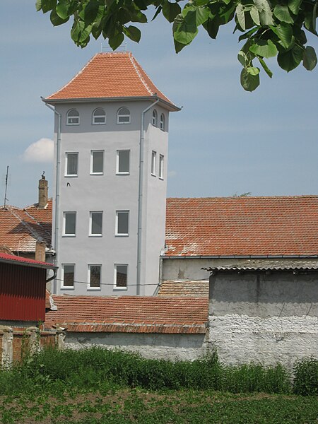 File:Kula u Izbištu.JPG