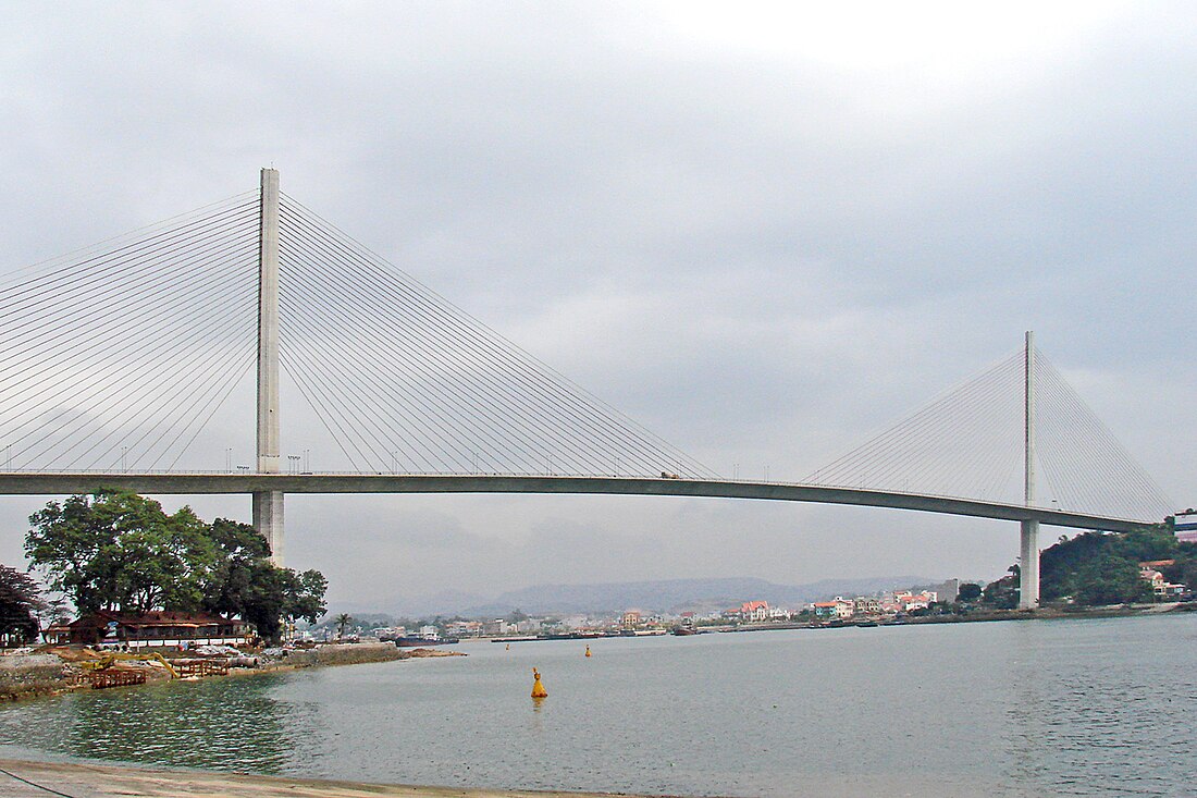 Bãi Cháy Bridge