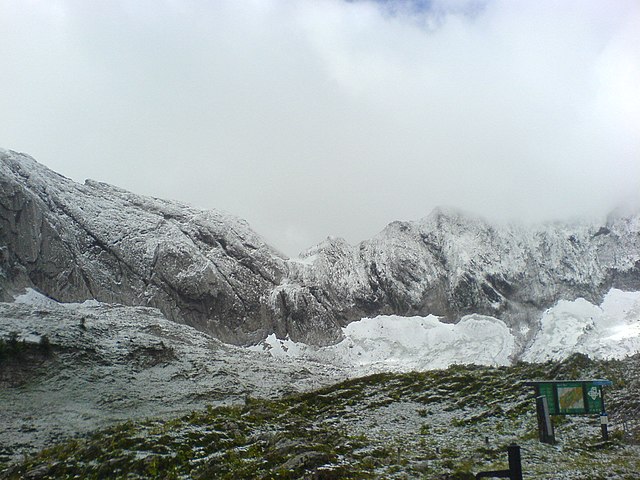 Préalpes enneigées