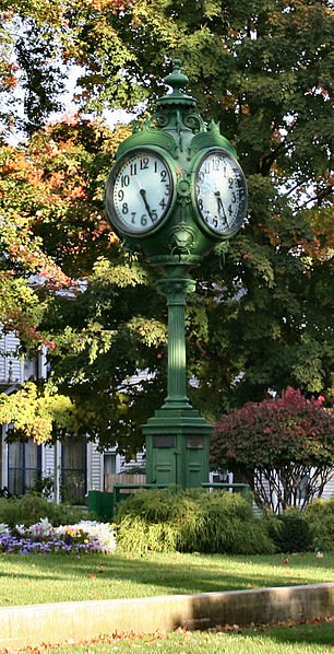 File:Ligonier-indiana-town-clock.jpg