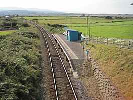 Llandanwg railway station, Gwynedd (geograph 4666123).jpg