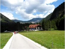 Fil: Video av Logar Valley Slovenia (Logarska dolina) .ogv