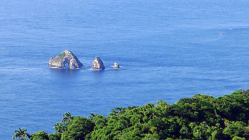 File:London Bridge Rock - St. Giles Island, Tobago, West Indies.jpg