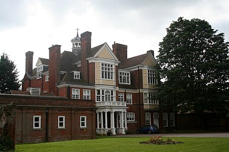 Loughton Hall geograph.org.uk 1226307