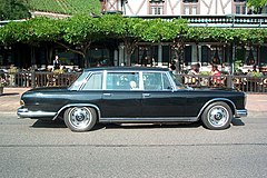 Mercedes-Benz 600