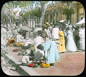 Plaza del Mercado in 1899 Market place in Ponce (3795484551).jpg