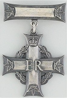 The Memorial Cross, as rendered during the reign of Queen Elizabeth II Memorial Cross, Canada. Queen Elizabeth II version.jpg