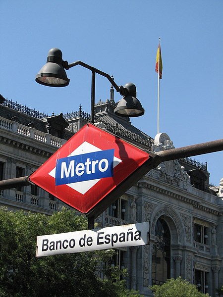 File:Metro de Madrid - Banco de España 02.jpg