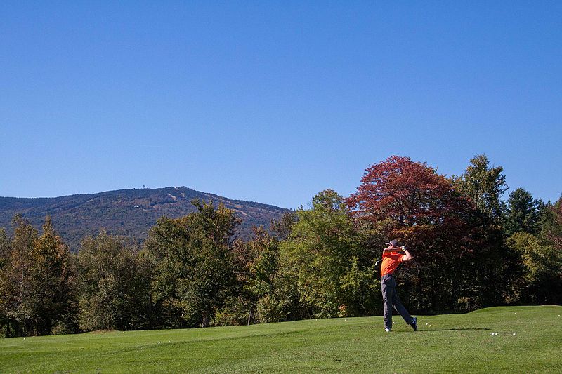 File:Mount Snow Golf Course.jpg