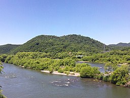 Berget Arashiyama (delvis i Takasu)