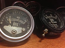Murphy oil pressure gauges with switches that activate on low pressure Murphy oil pressure switch gauges.jpeg