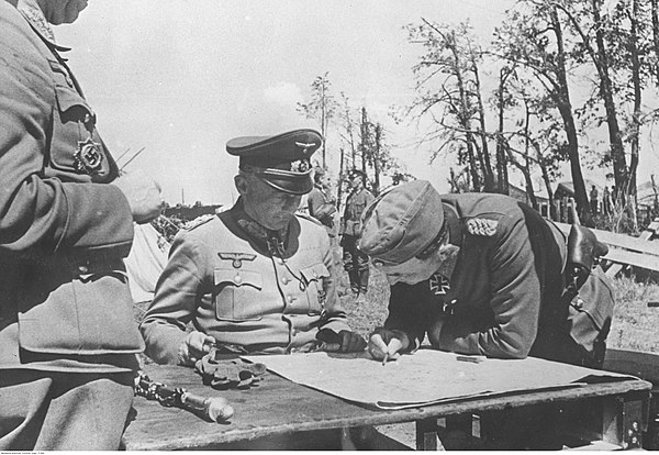 Kluge meets with generals of Army Group Centre, August 1942