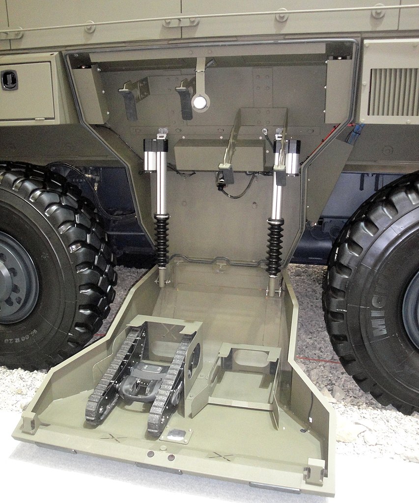 853px-Nexter_Titus_UGV_compartment.jpg